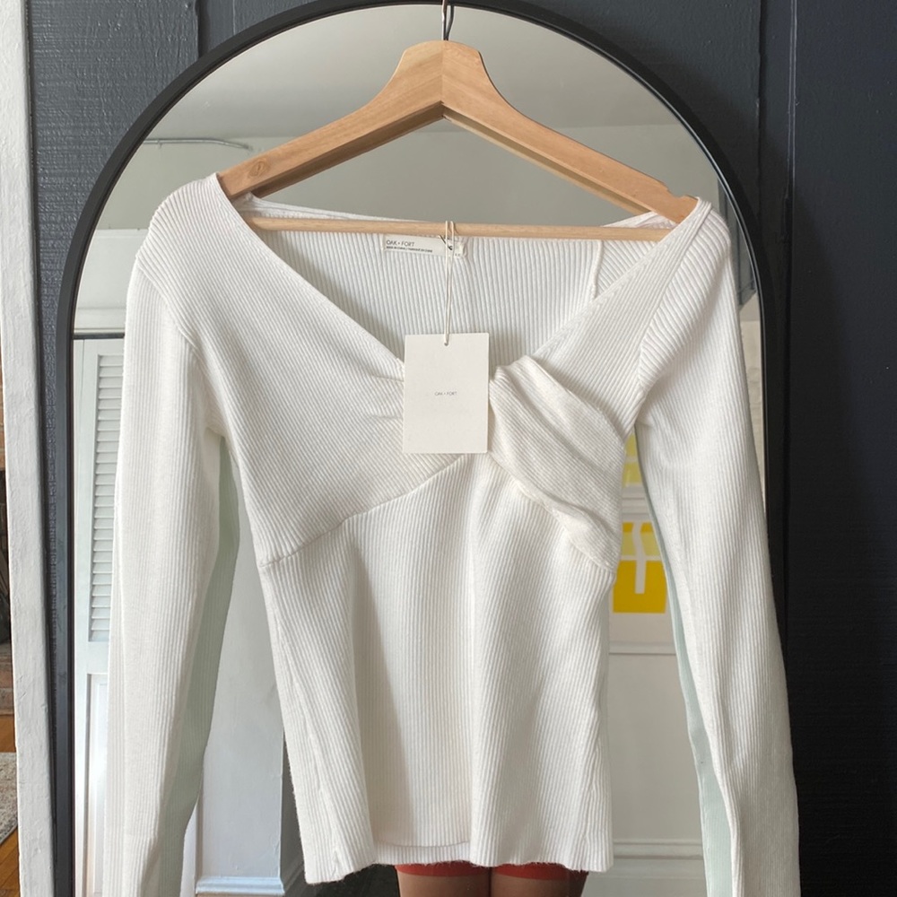 Long sleeve tied top